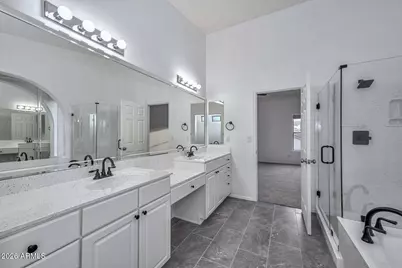 1942 E Claire Drive E, Phoenix, AZ 85022 - Photo 24