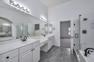 1942 E Claire Dr E, Phoenix, AZ 85022 - Photo 24