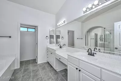 1942 E Claire Drive E, Phoenix, AZ 85022 - Photo 6