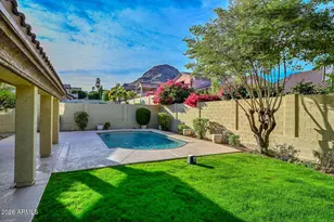 1942 E Claire Dr E, Phoenix, AZ 85022 - Photo 10