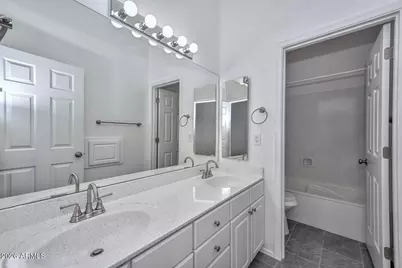 1942 E Claire Drive E, Phoenix, AZ 85022 - Photo 28