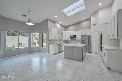 1942 E Claire Drive E, Phoenix, AZ 85022 - Photo 10