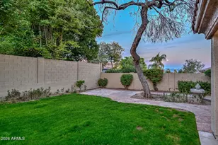 1942 E Claire Dr E, Phoenix, AZ 85022 - Photo 20