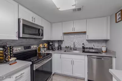 4759 E Belleview Street, Phoenix, AZ 85008 - Photo 10