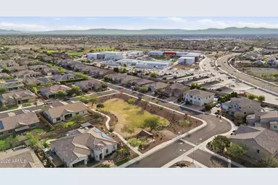 9393 W Daley Lane, Peoria, AZ 85383 - Photo 38