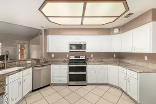 25225 N 46th Dr, Phoenix, AZ 85083 - Photo 18