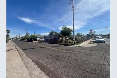 347 N 16th Avenue, Phoenix, AZ 85007 - Photo 2
