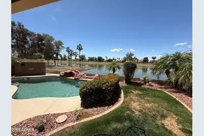 18882 N 77th Avenue, Glendale, AZ 85308 - Photo 2