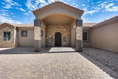 3877 E Hash Knife Draw Road, San Tan Valley, AZ 85140 - Photo 1