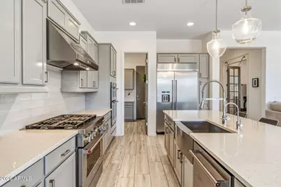 2819 E Los Gatos Drive, Phoenix, AZ 85050 - Photo 12