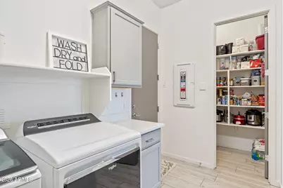 2819 E Los Gatos Drive, Phoenix, AZ 85050 - Photo 30