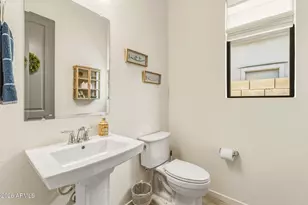 2819 E Los Gatos Dr, Phoenix, AZ 85050 - Photo 28