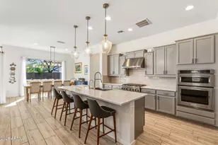 2819 E Los Gatos Dr, Phoenix, AZ 85050 - Photo 1