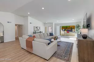 11229 North 23rd Pl, Phoenix, AZ 85028 - Photo 2