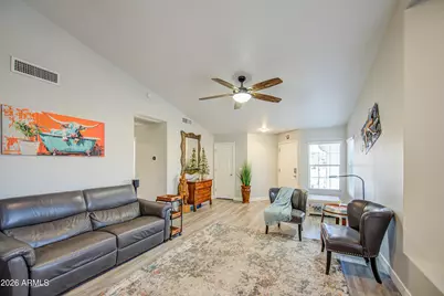 815 W Geronimo Street, Chandler, AZ 85225 - Photo 2