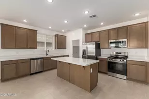 13268 W Ranch Gate Rd, Peoria, AZ 85383 - Photo 4