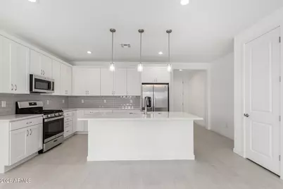 5447 W Manzanita Drive, Glendale, AZ 85302 - Photo 4