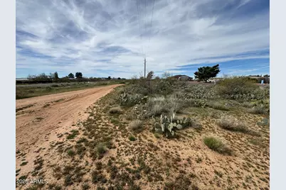 26755 S Grandview Drive, Congress, AZ 85332 - Photo 4