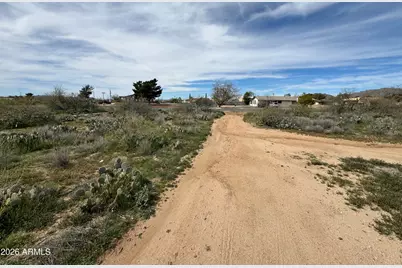 26755 S Grandview Drive, Congress, AZ 85332 - Photo 2