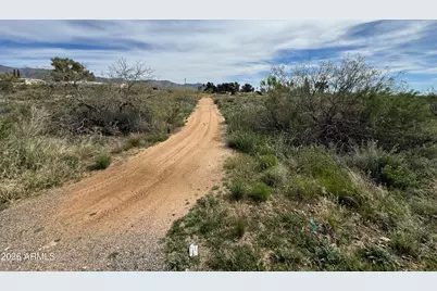26755 S Grandview Drive, Congress, AZ 85332 - Photo 10