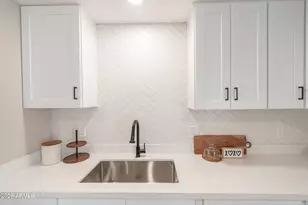 4848 N 81st Dr, Phoenix, AZ 85033 - Photo 6