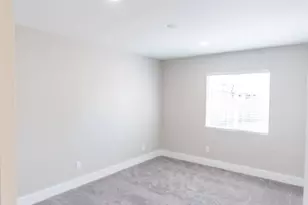 4848 N 81st Dr, Phoenix, AZ 85033 - Photo 4