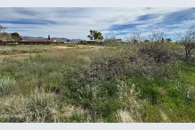 26715 S Grandview Drive #24, Congress, AZ 85332 - Photo 4