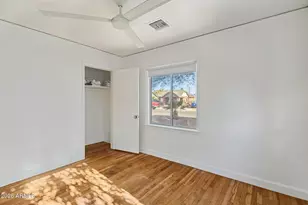 1950 W Palm Ln, Phoenix, AZ 85009 - Photo 12