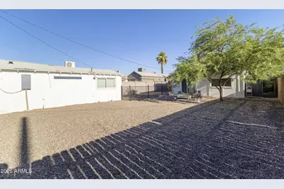 1950 W Palm Lane, Phoenix, AZ 85009 - Photo 22