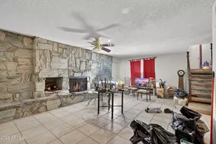 9832 S 4th St, Phoenix, AZ 85042 - Photo 10