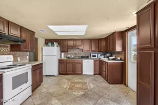 9832 S 4th St, Phoenix, AZ 85042 - Photo 12