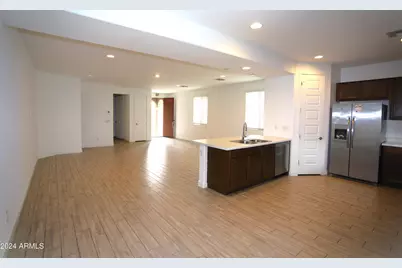 3824 S 64th Drive, Phoenix, AZ 85043 - Photo 8