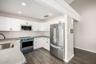 5776 N Scottsdale Rd, Paradise Valley, AZ 85253 - Photo 10