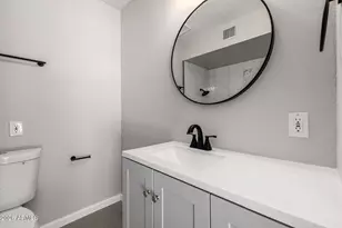 5776 N Scottsdale Rd, Paradise Valley, AZ 85253 - Photo 18