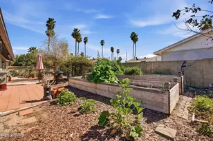 3627 W Mauna Loa Ln, Phoenix, AZ 85053 - Photo 18