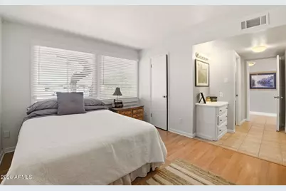 3627 W Mauna Loa Lane, Phoenix, AZ 85053 - Photo 10