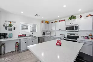 15071 N 156th Ln, Surprise, AZ 85379 - Photo 10