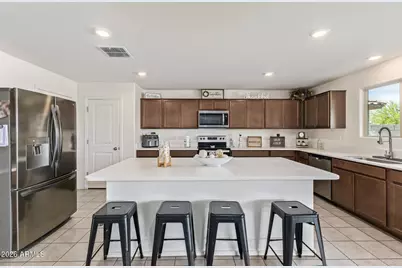 18154 W Navajo Street, Goodyear, AZ 85338 - Photo 10