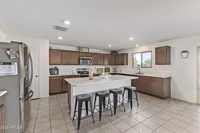 18154 W Navajo Street, Goodyear, AZ 85338 - Photo 8