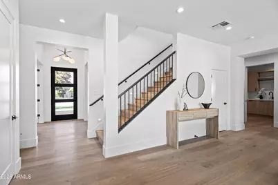 4015 E Glenrosa Avenue, Phoenix, AZ 85018 - Photo 2