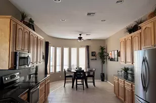 11654 W Lakeview Ct W, Surprise, AZ 85378 - Photo 12