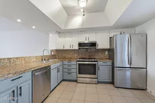 2838 E Beck Ln, Phoenix, AZ 85032 - Photo 12