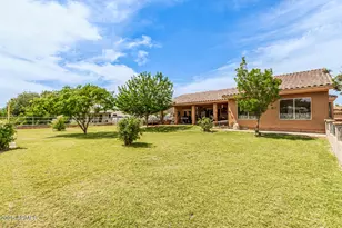 10535 W San Miguel Ave, Glendale, AZ 85307 - Photo 40