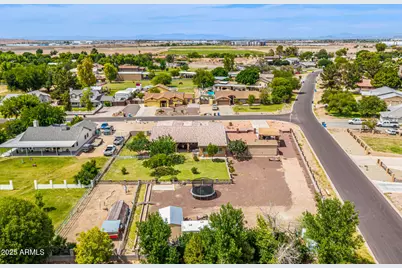 10535 W San Miguel Avenue, Glendale, AZ 85307 - Photo 56