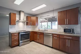 1722 W St Moritz Ln, Phoenix, AZ 85023 - Photo 14