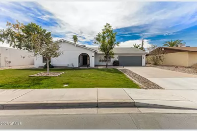 913 W Summit Place, Chandler, AZ 85225 - Photo 2