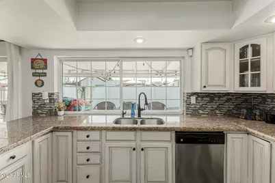 913 W Summit Place, Chandler, AZ 85225 - Photo 12