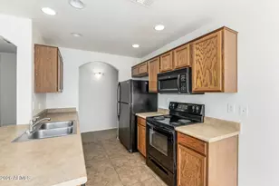 29436 N Blackfoot Daisy Dr, San Tan Valley, AZ 85143 - Photo 10