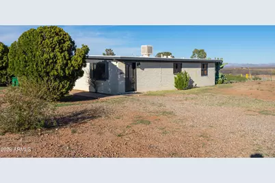 702 N Skyline Drive, Huachuca City, AZ 85616 - Photo 4