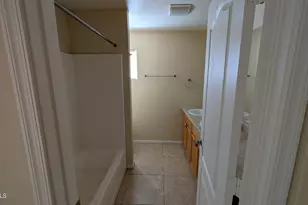 2929 E Eberle Ln, Phoenix, AZ 85032 - Photo 8